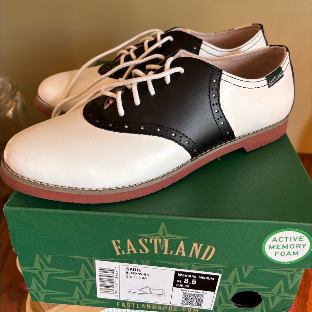 Eastland Women’s black & white saddle shoes